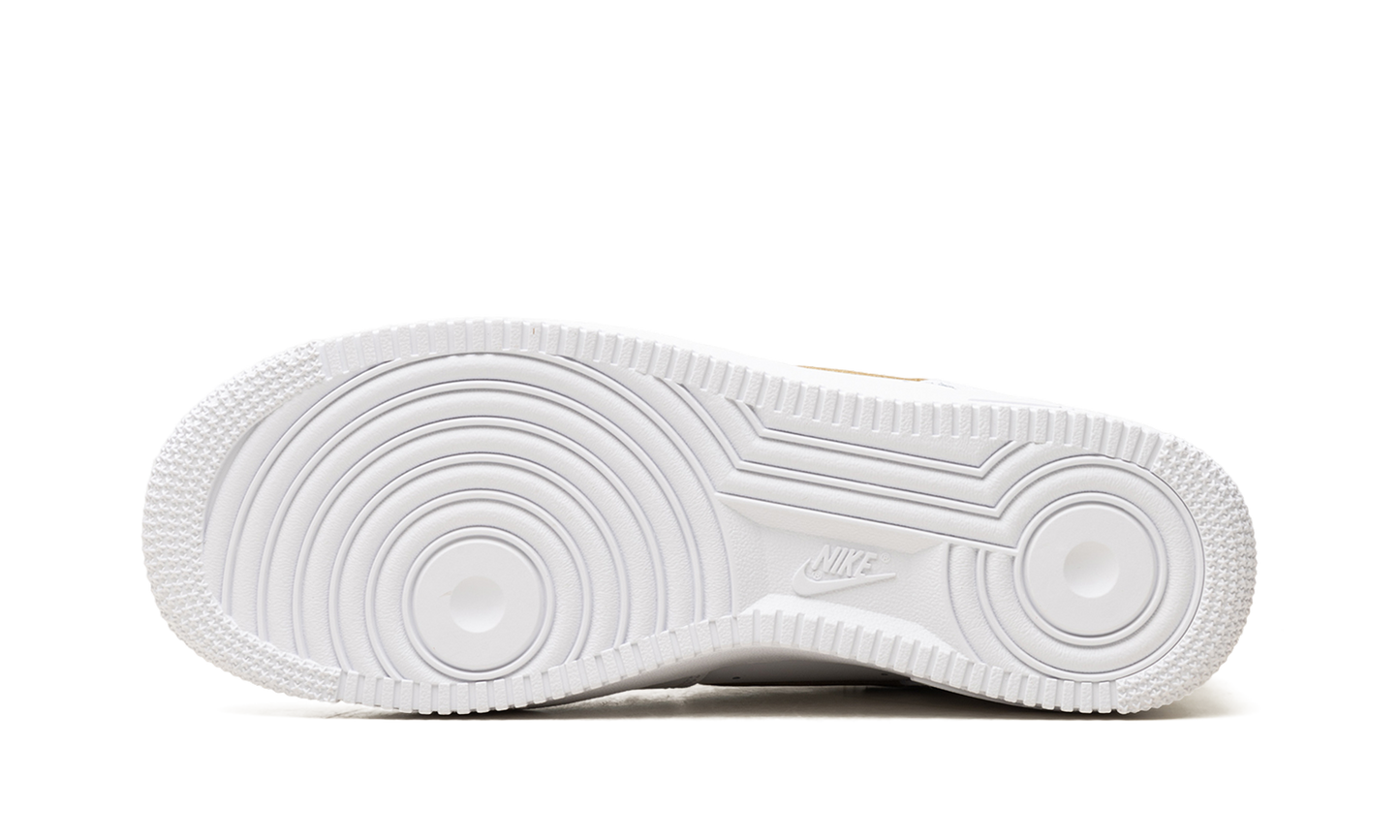 Air Force 1 '07 "White / Parachute Beige" FJ4146 124