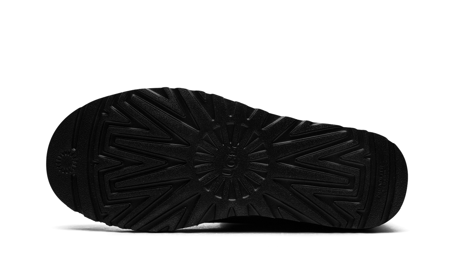 Classic Short II Boot WMNS "Black" 1016223 BLK