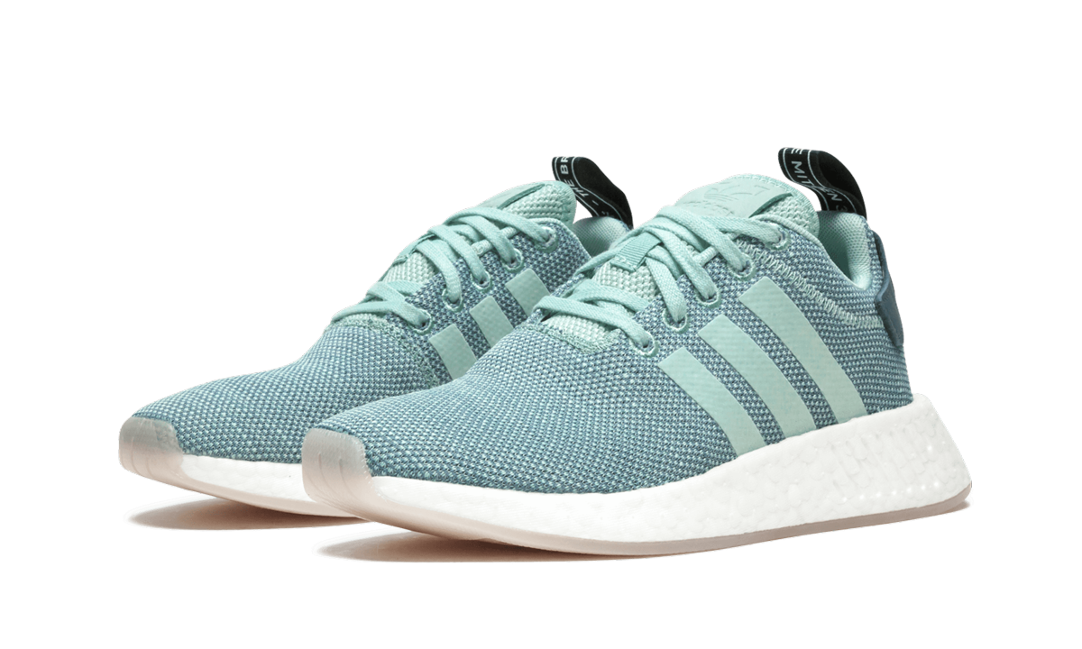 NMD_R2 WMNS "Ash Green" CQ2010