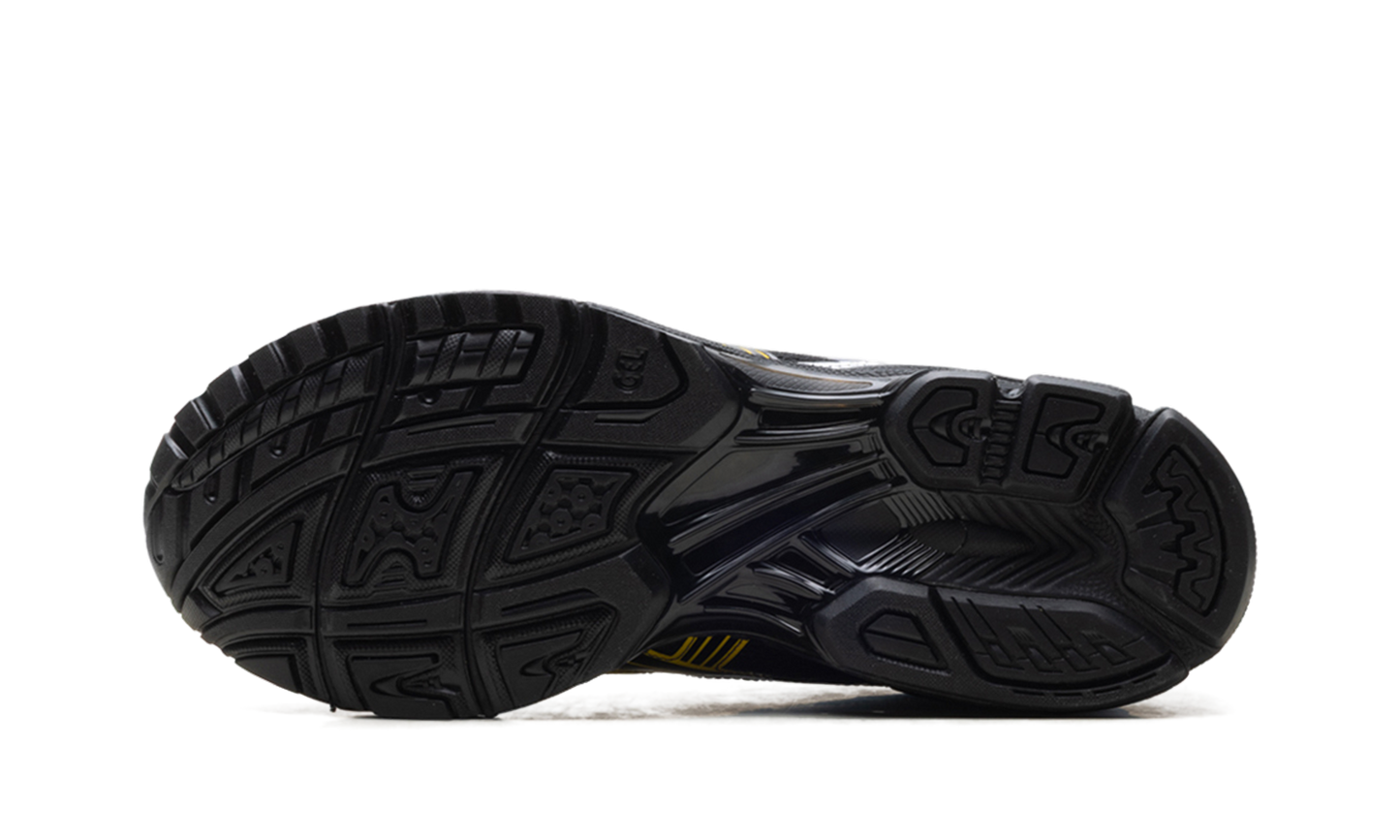 KITH x Gel-Kayano 14 "MARVEL vs CAPCOM (Wolverine)" 1203B058 001
