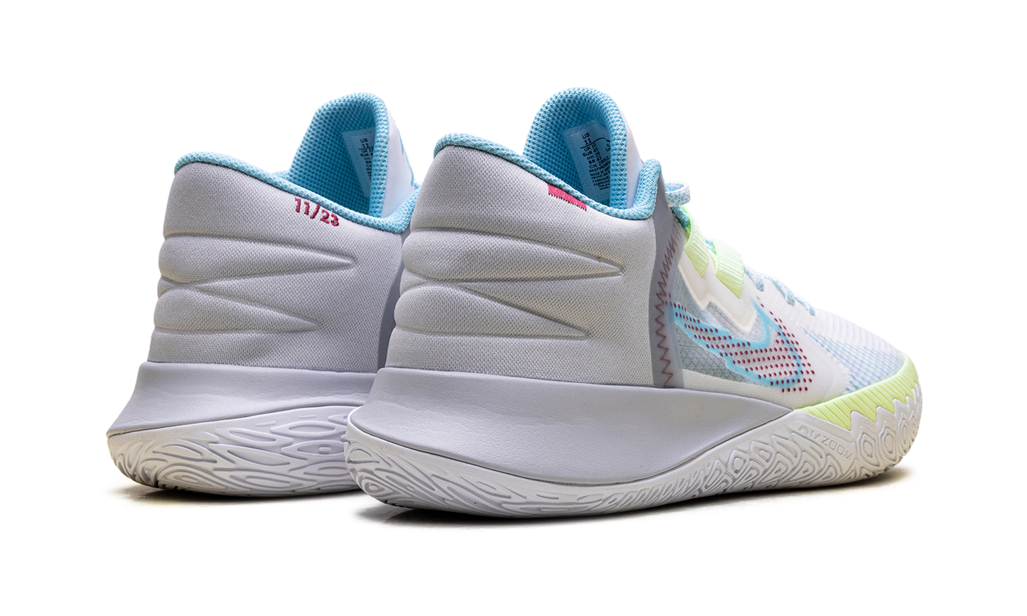 Kyrie Flytrap V "Grey / Fog" CZ4100 102