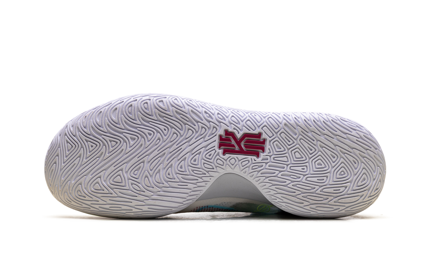 Kyrie Flytrap V "Grey / Fog" CZ4100 102