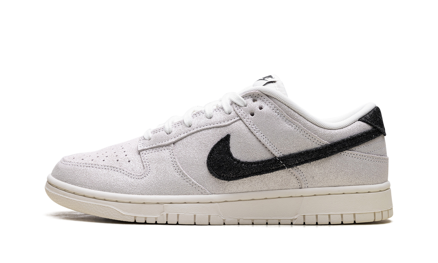 Dunk Low SE WMNS "Team Red" HQ3502 100