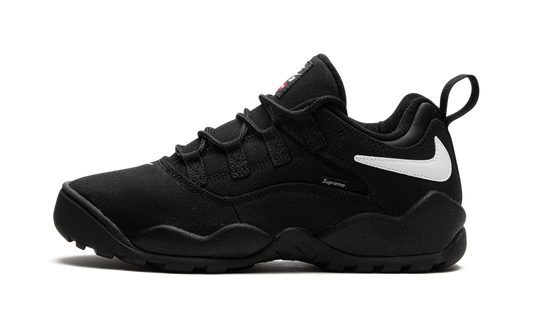SB Darwin Low "Supreme - Black" FQ3000 001