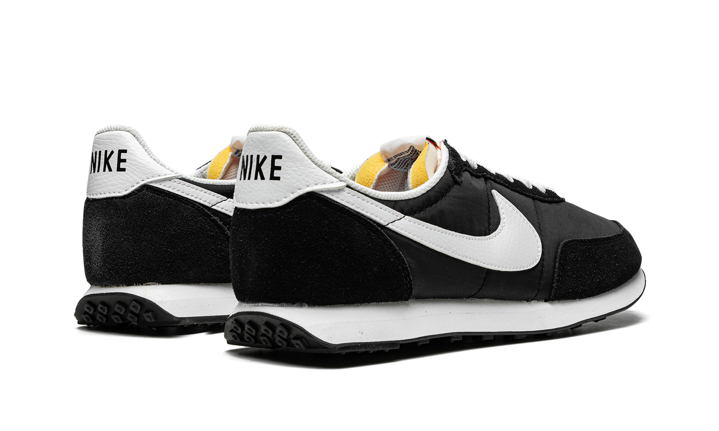 Waffle Trainer 2 "Black / White" DH1349 001