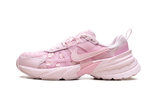V2K Run WMNS "Pink Foam Arctic Pink" HJ5269 600